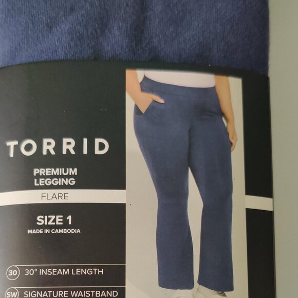 NEW! TORRID - Premium Legging Flare With Pockets - Size 1X - Picture 4 of 6